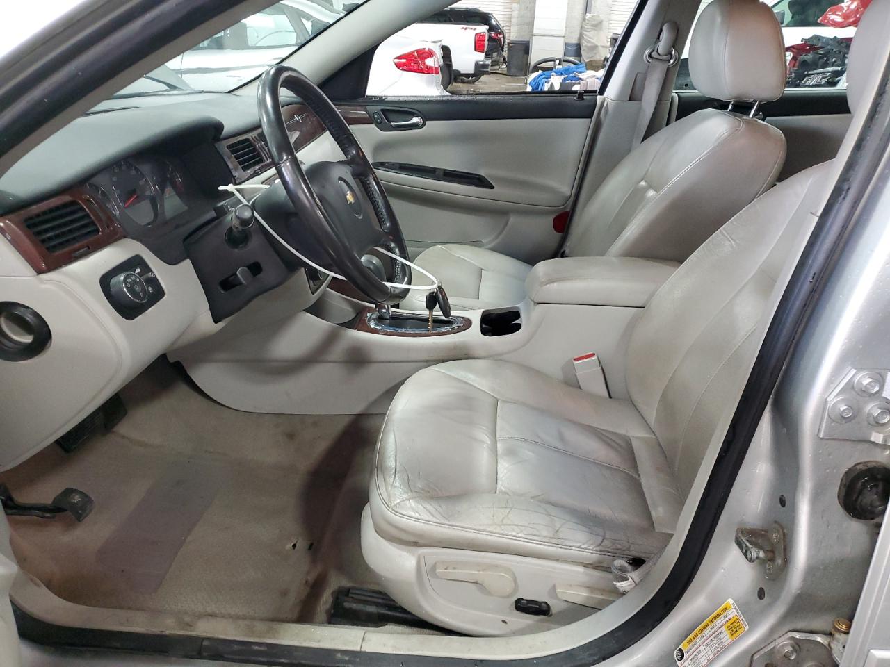 2011 CHEVROLET IMPALA LT photo 7