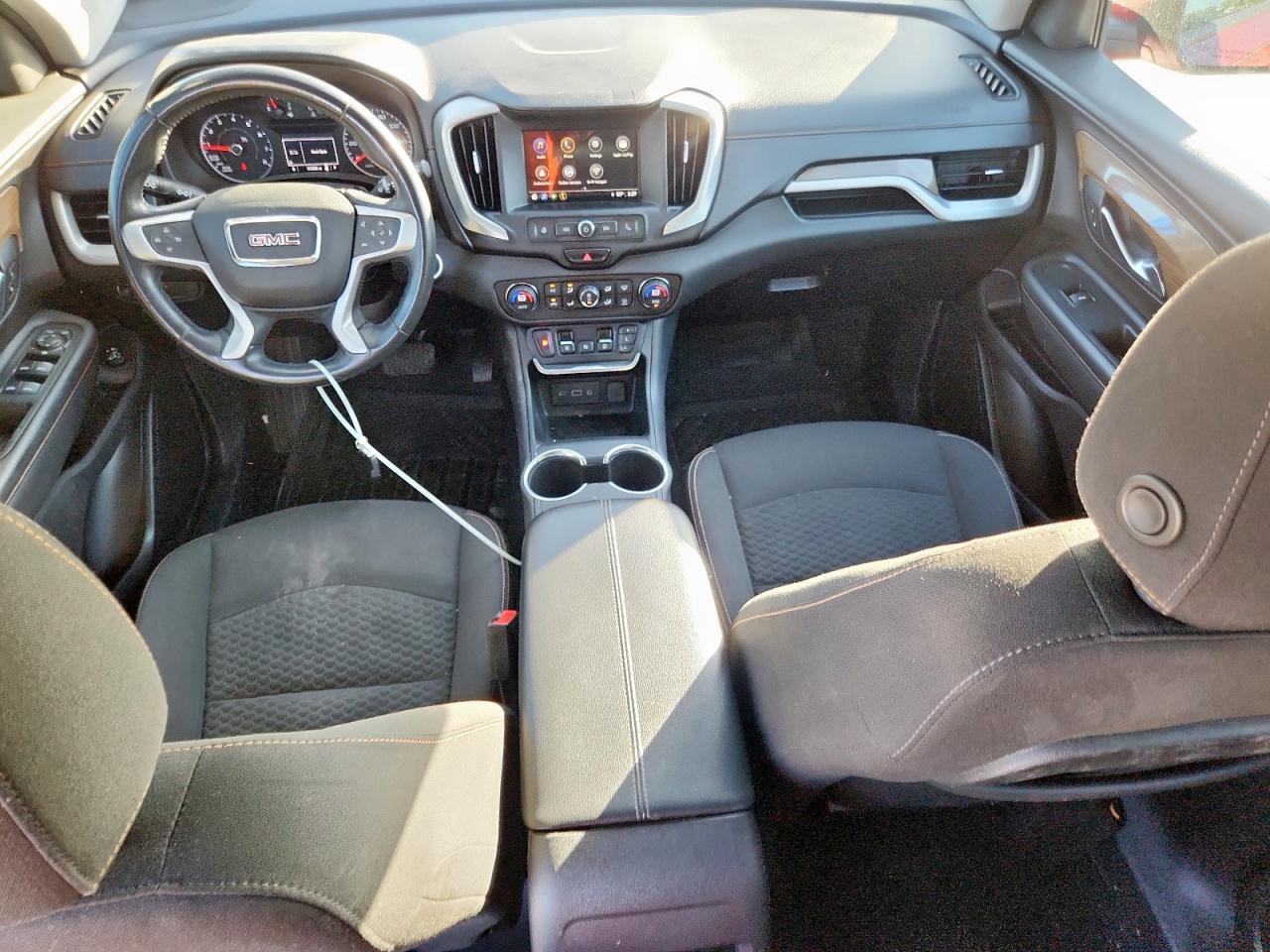 2018 GMC TERRAIN SLE photo 8