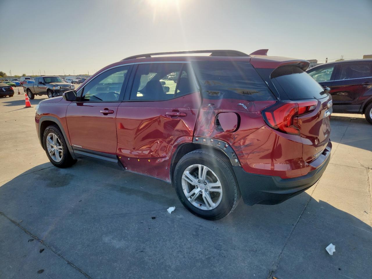 2018 GMC TERRAIN SLE photo 2