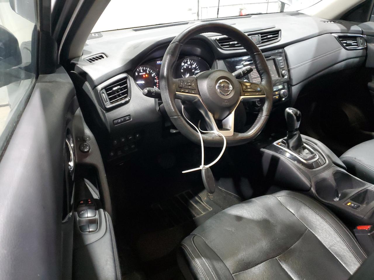 2019 NISSAN ROGUE S photo 22