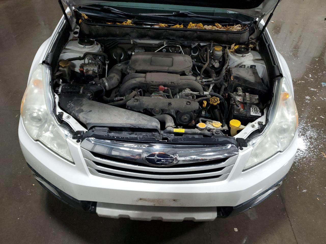 2010 SUBARU OUTBACK 2.5I LIMITED photo 34