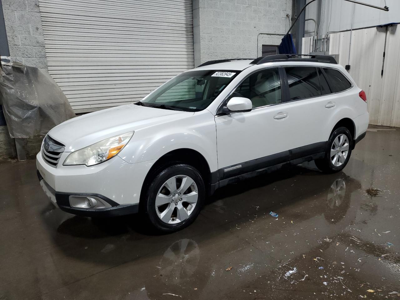 2010 SUBARU OUTBACK
