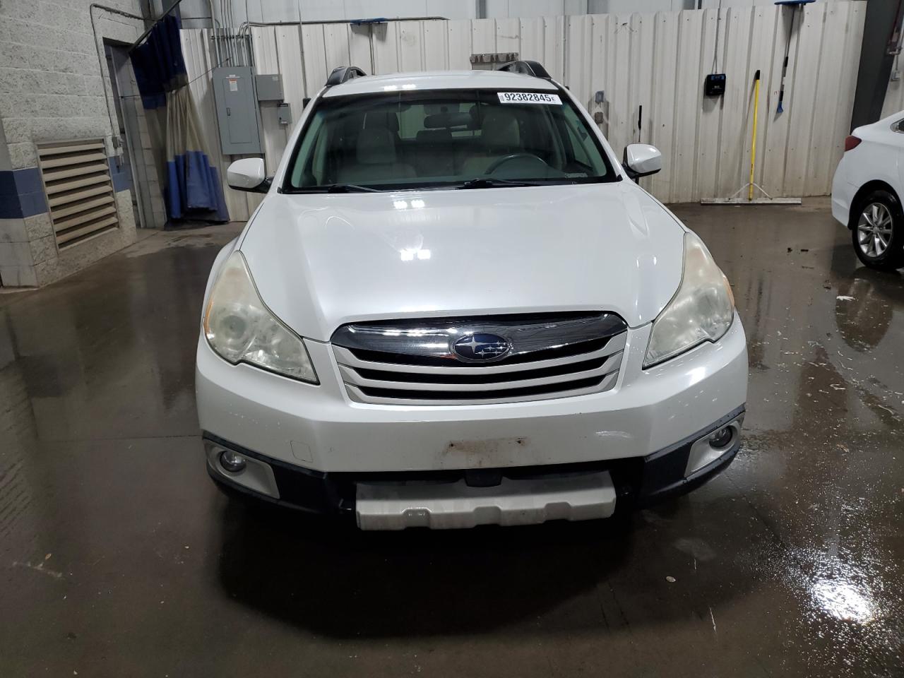 2010 SUBARU OUTBACK 2.5I LIMITED photo 13