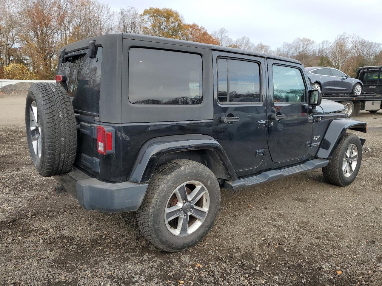 2018 JEEP WRANGLER UNLIMITED SAHARA photo 3