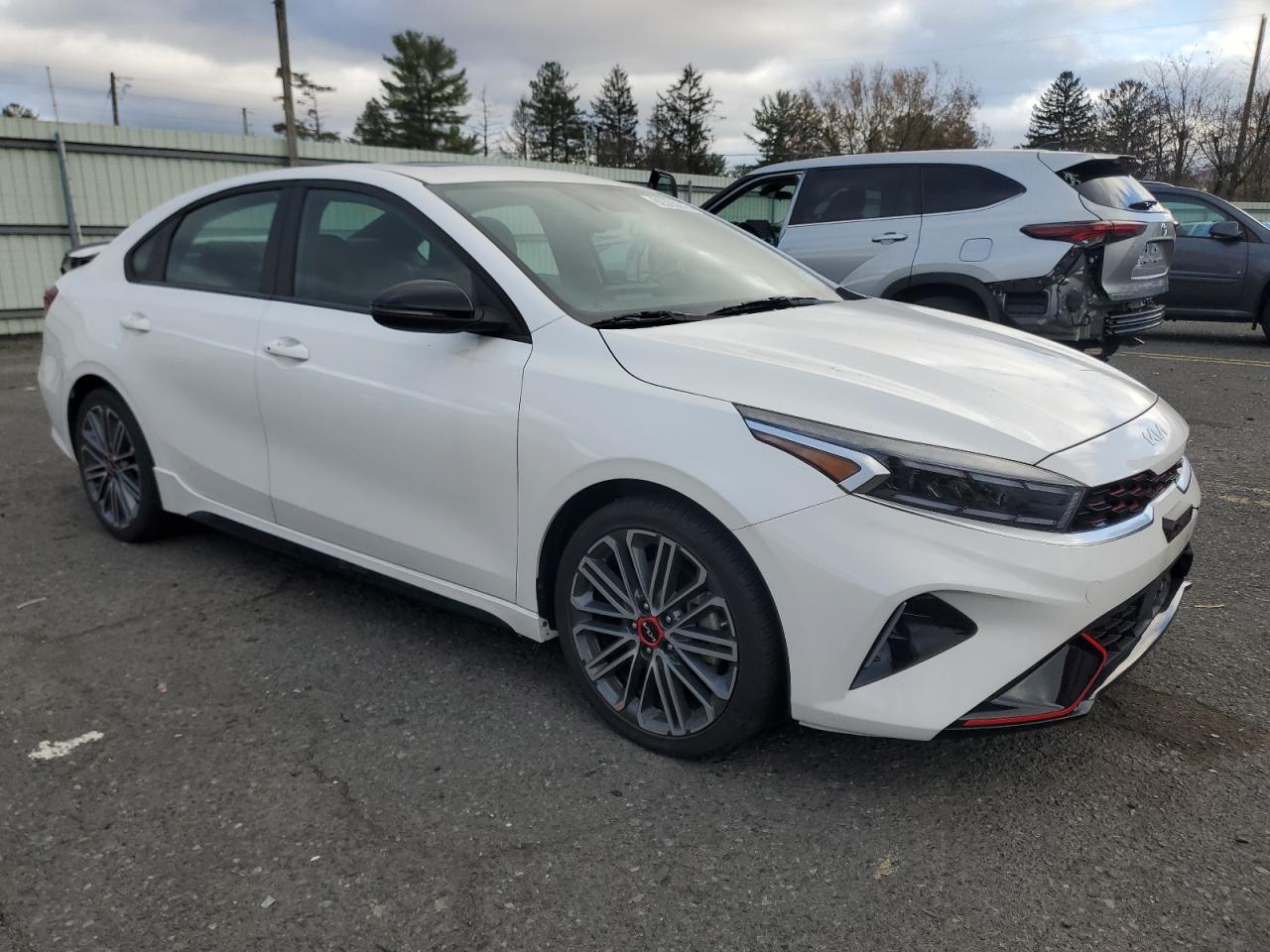 2024 KIA FORTE GT photo 7