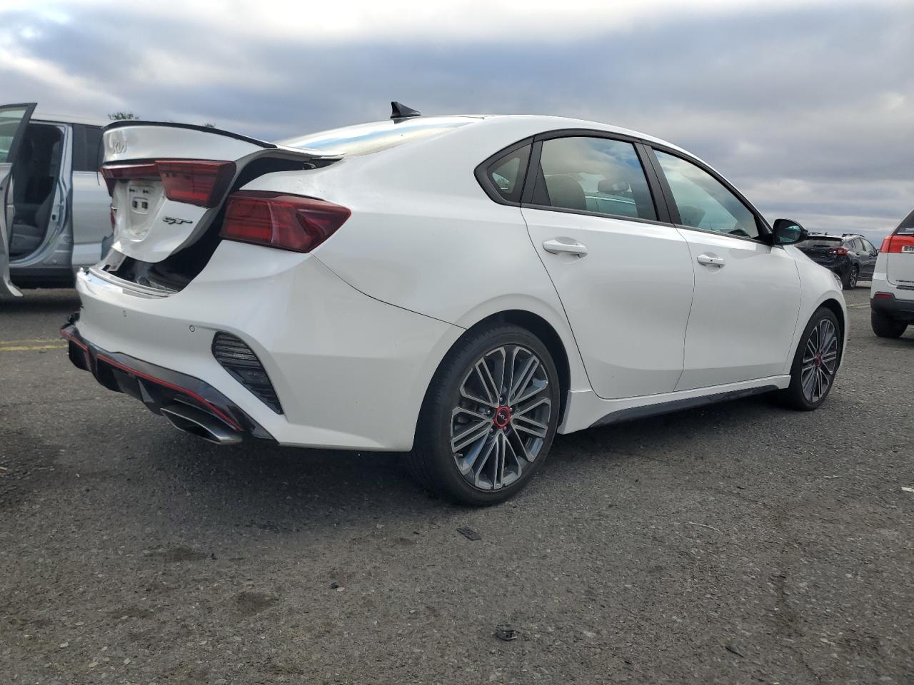 2024 KIA FORTE GT photo 5