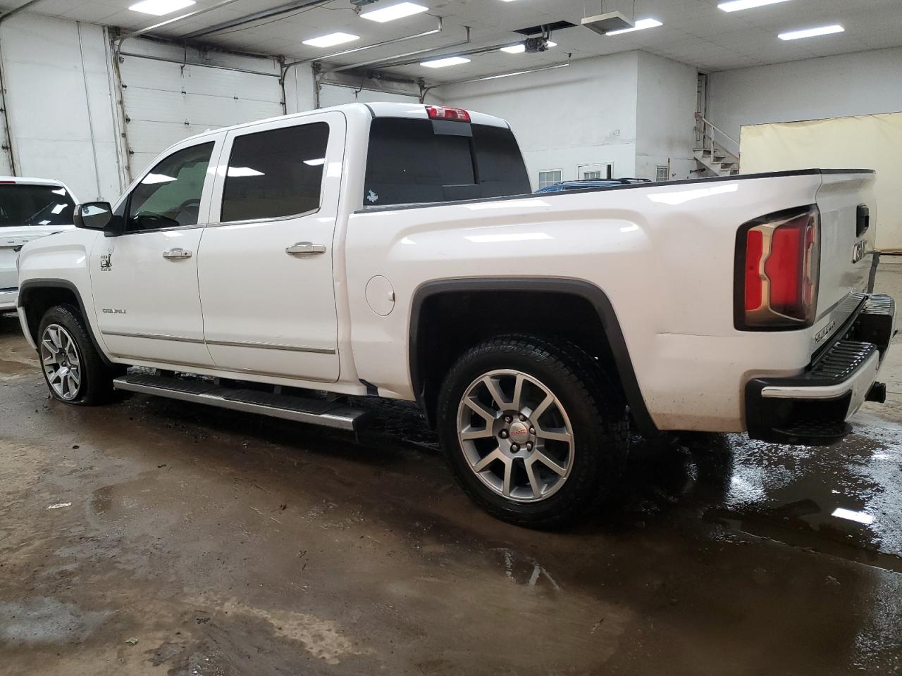2017 GMC SIERRA K1500 DENALI photo 4