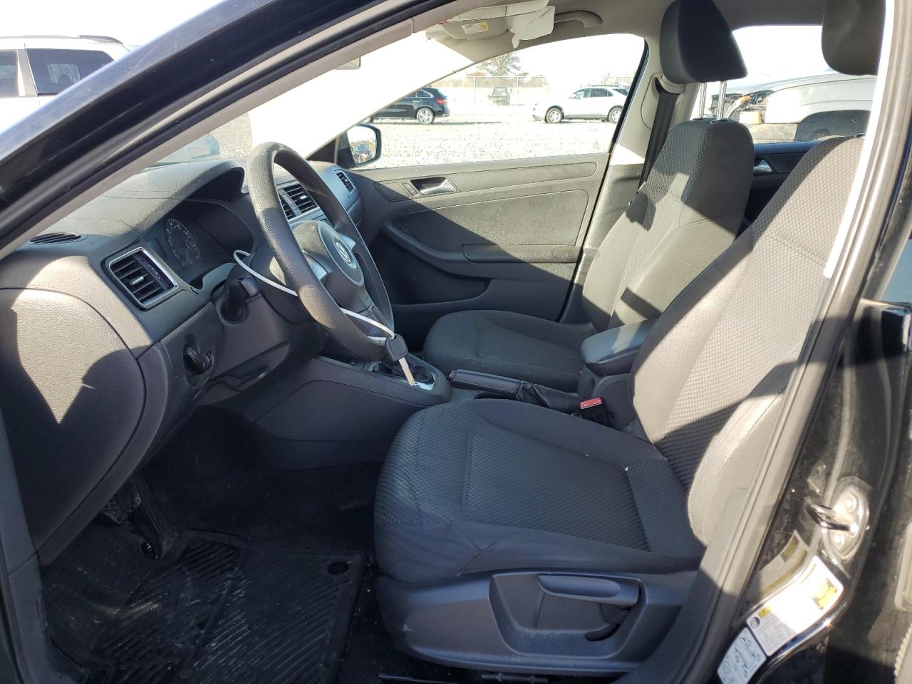 2013 VOLKSWAGEN JETTA BASE photo 19