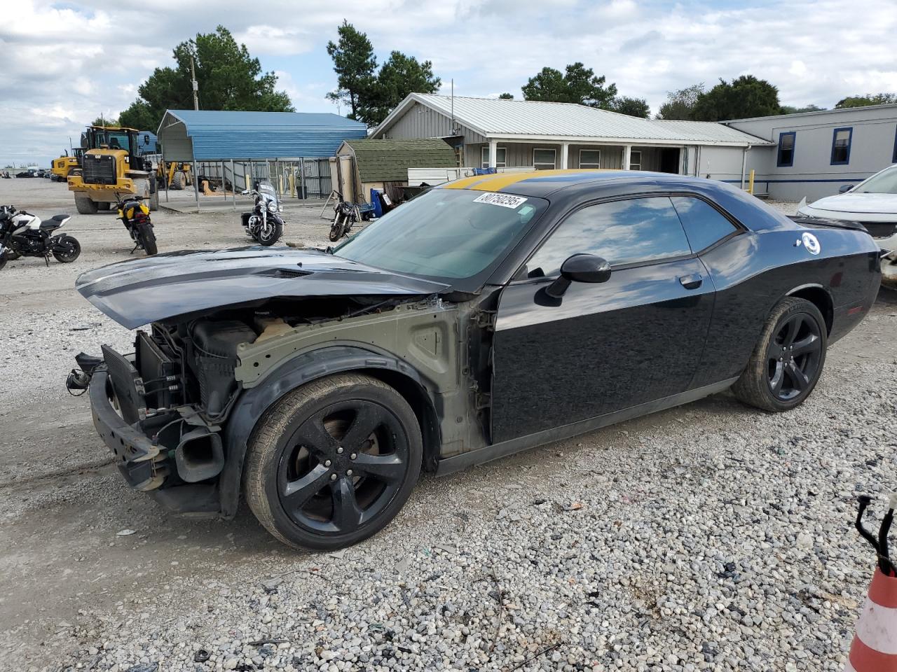 2013 DODGE CHALLENGER SXT photo 2