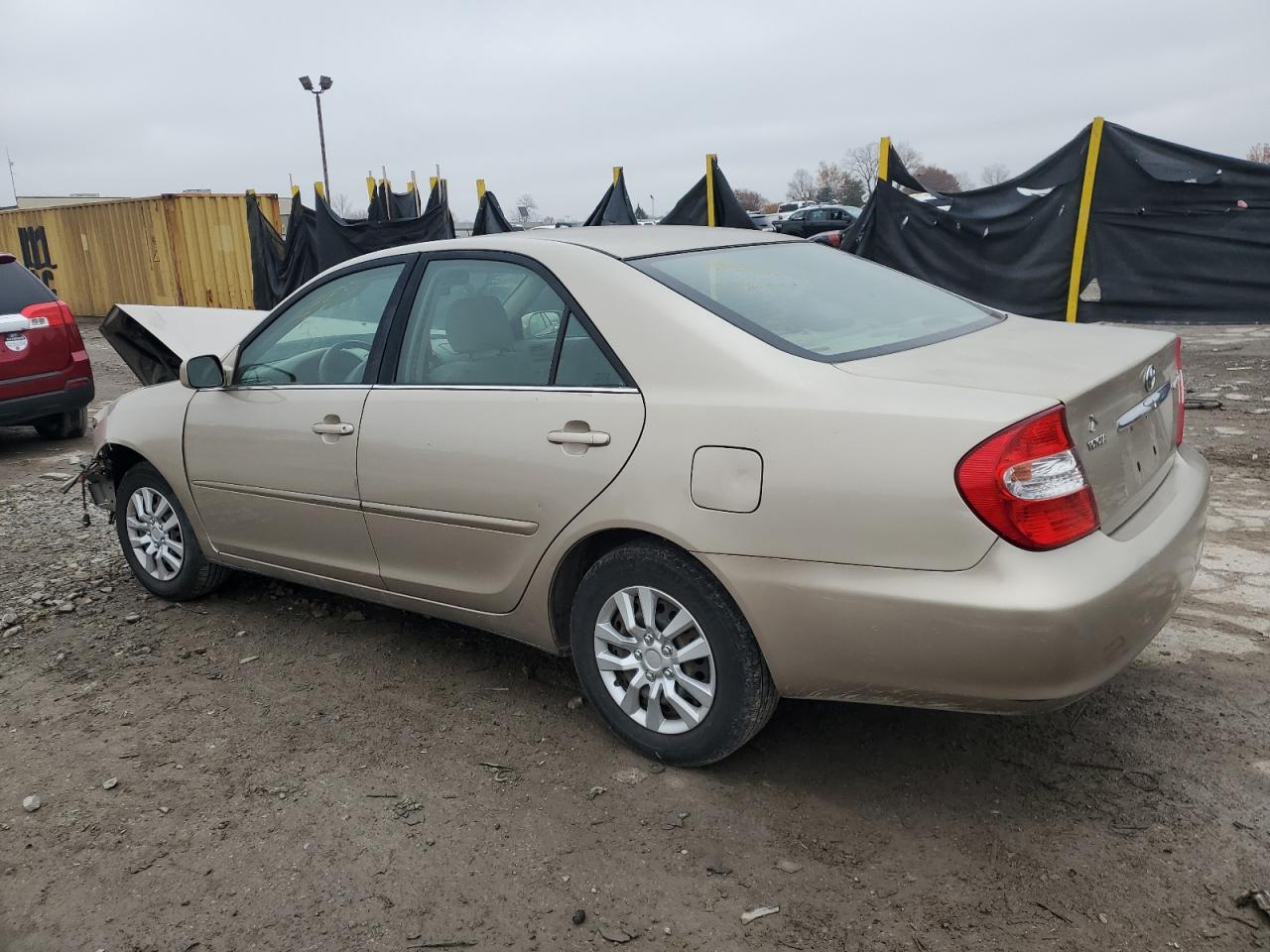 2004 TOYOTA CAMRY LE photo 3