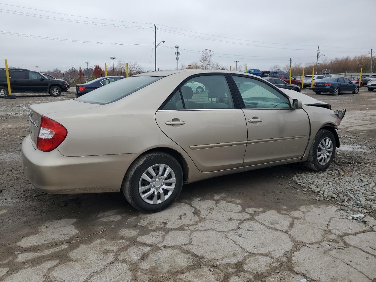 2004 TOYOTA CAMRY LE photo 5