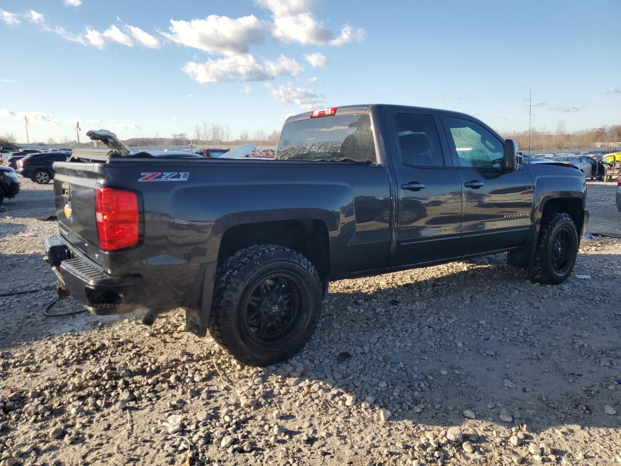 2016 CHEVROLET SILVERADO K1500 LT photo 5