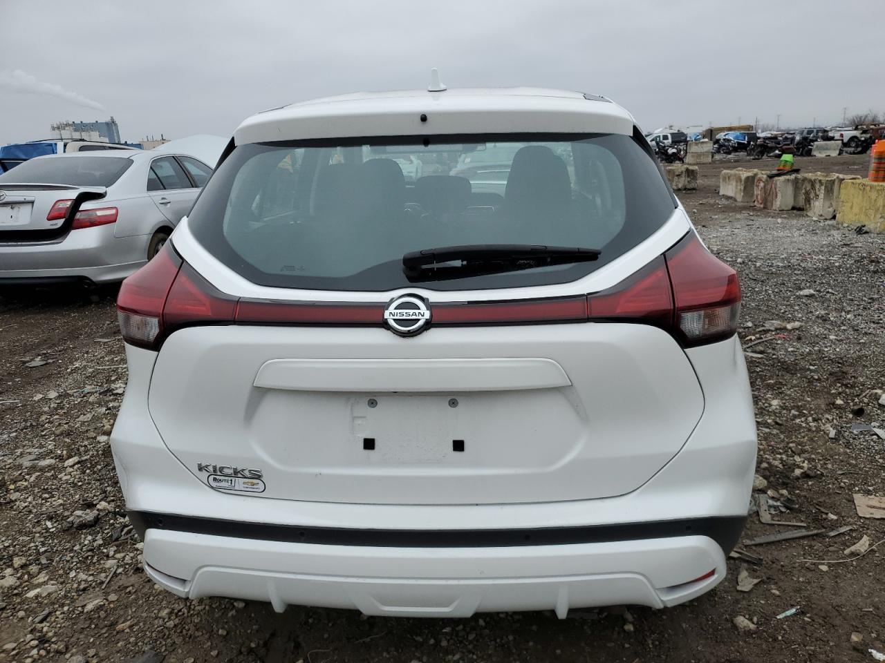 2021 NISSAN KICKS S photo 6