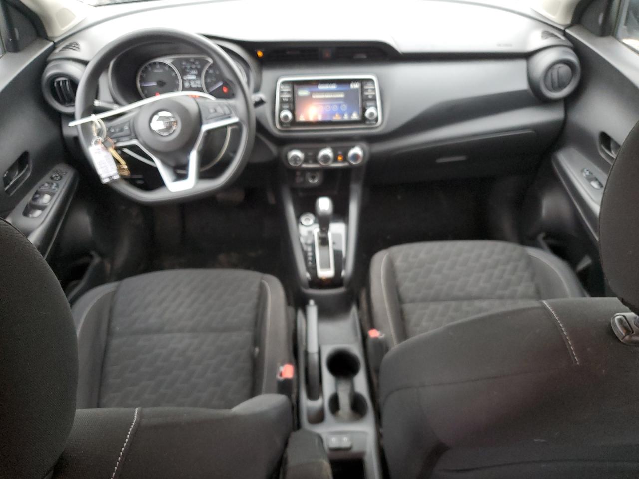 2021 NISSAN KICKS S photo 8