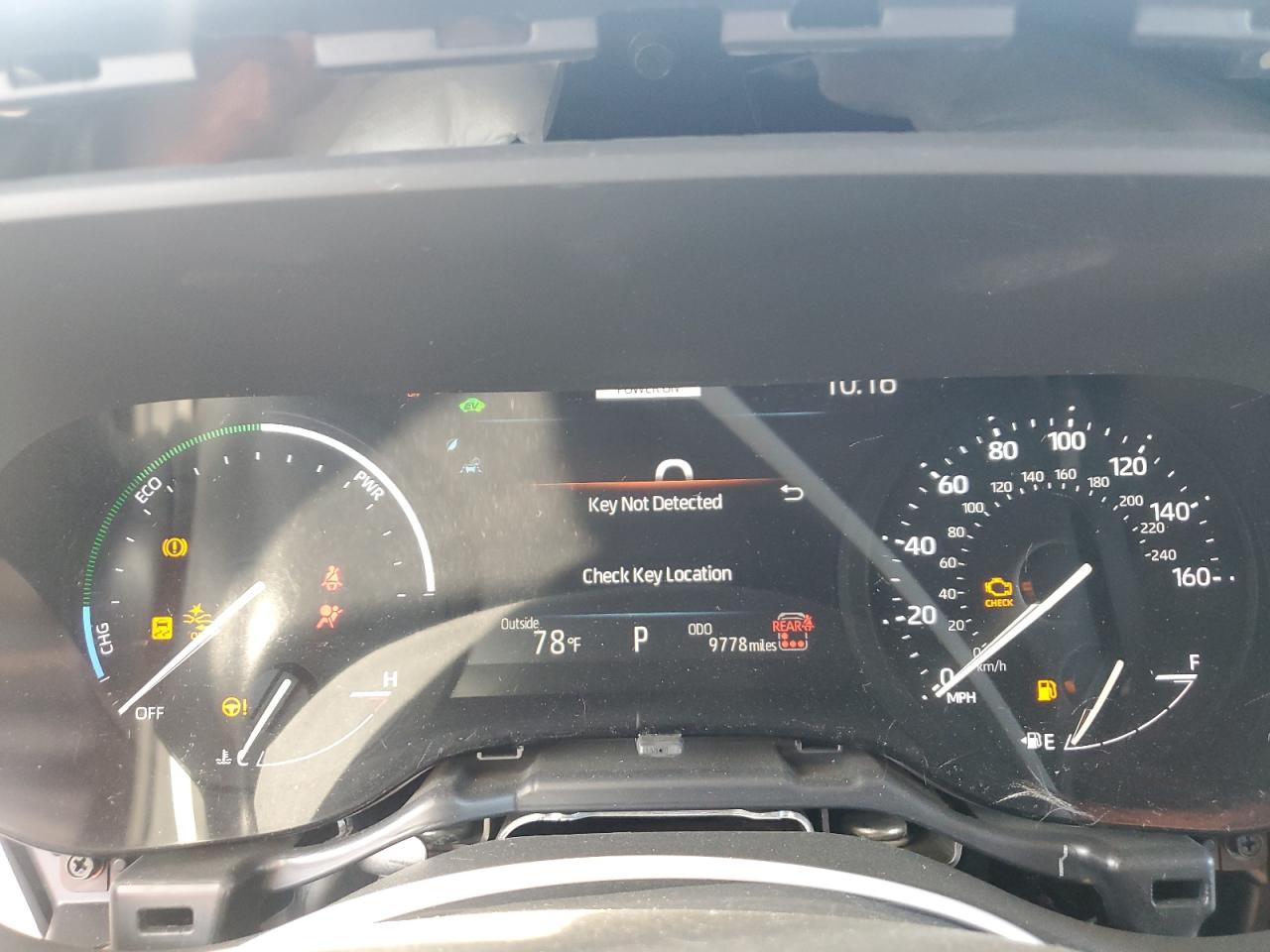 2025 TOYOTA SIENNA LE photo 9
