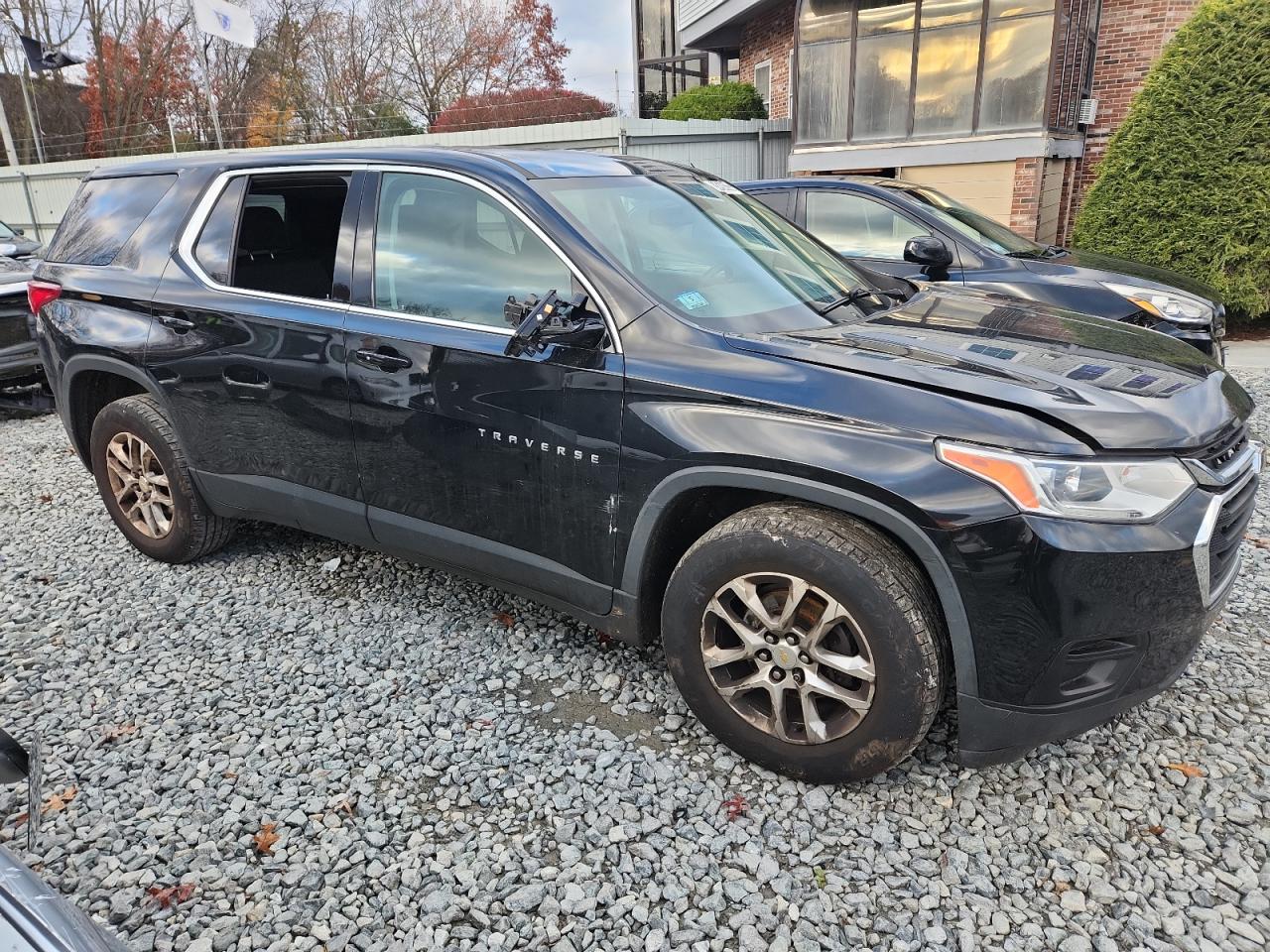 2019 CHEVROLET TRAVERSE LS photo 10