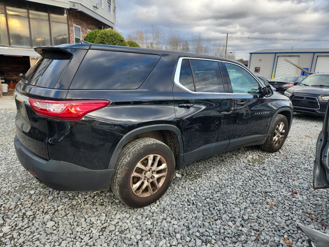 2019 CHEVROLET TRAVERSE LS photo 7