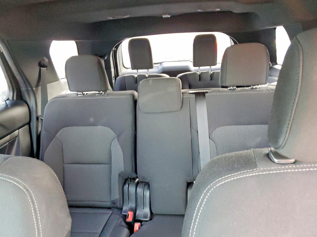 2019 FORD EXPLORER XLT photo 19