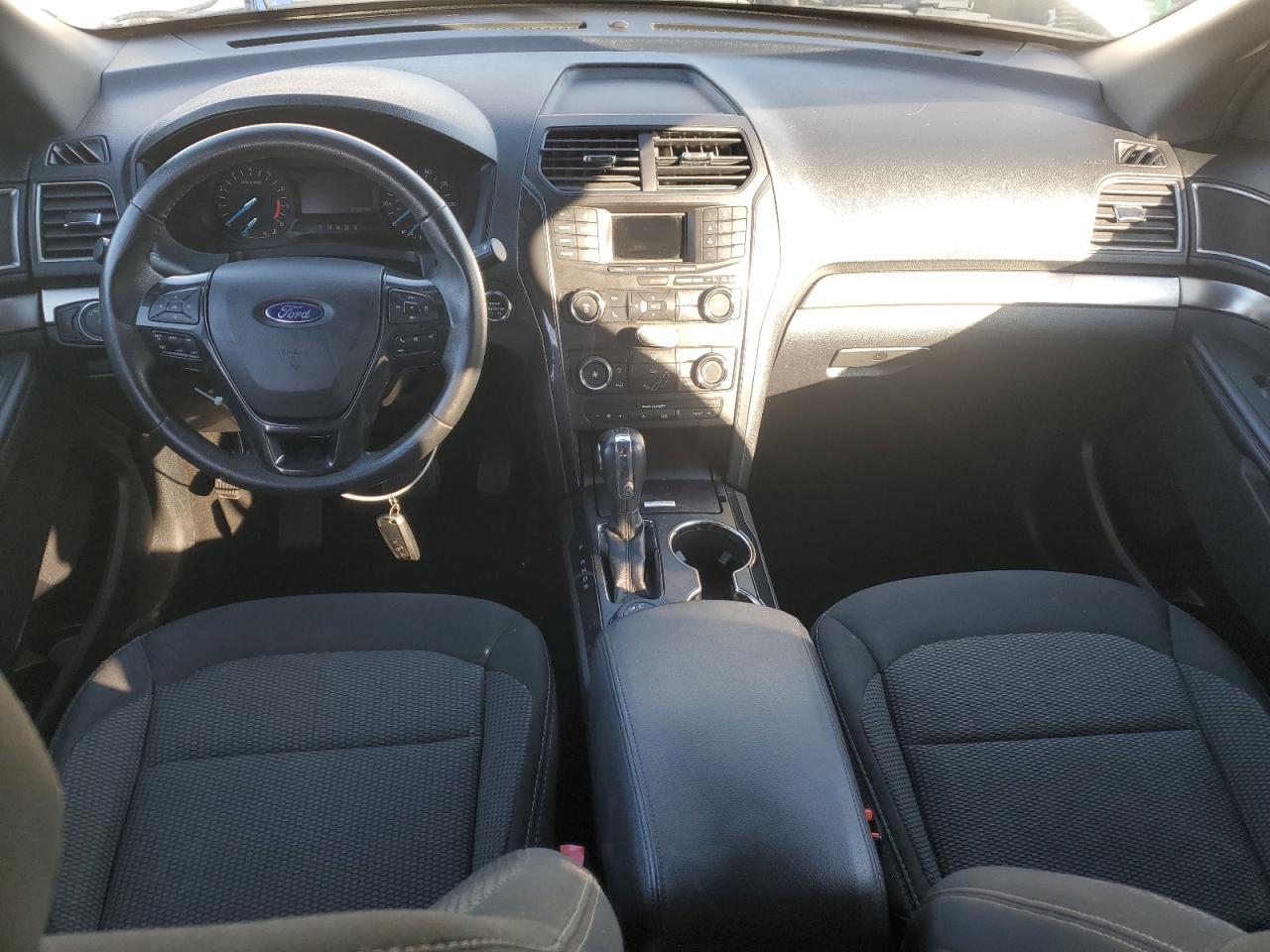 2019 FORD EXPLORER XLT photo 15