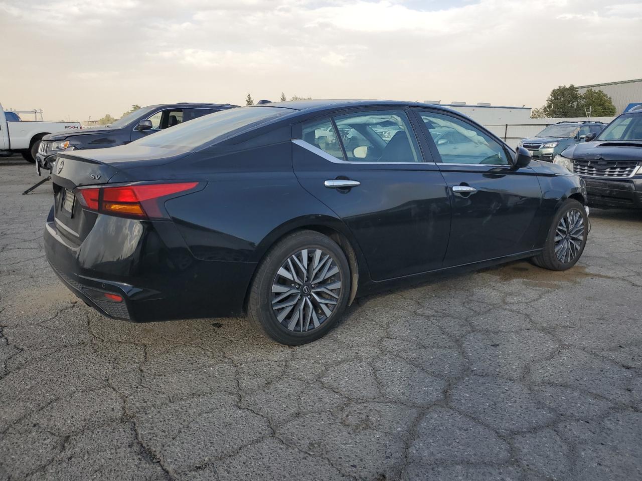 2024 NISSAN ALTIMA SV photo 3