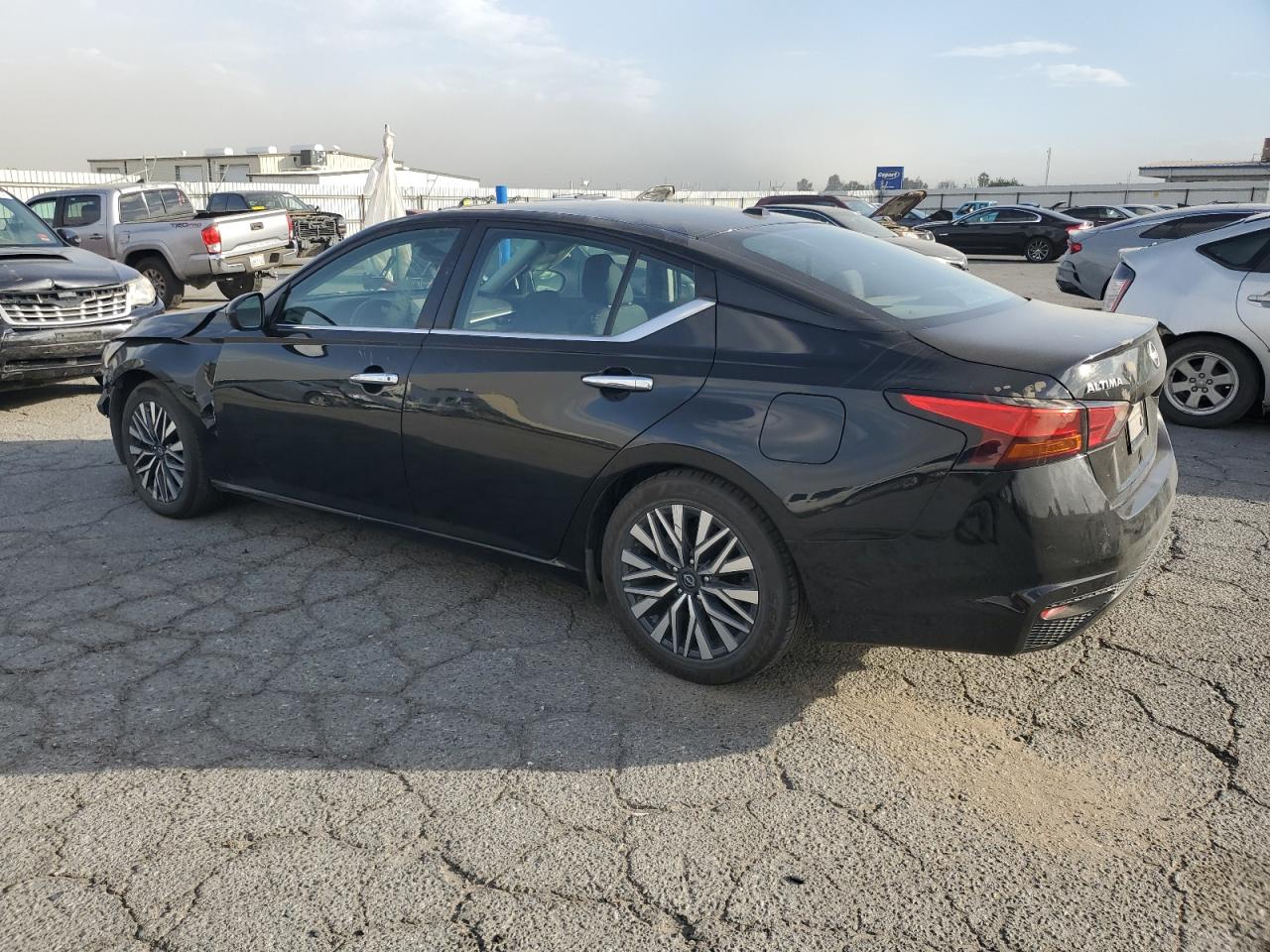 2024 NISSAN ALTIMA SV photo 2
