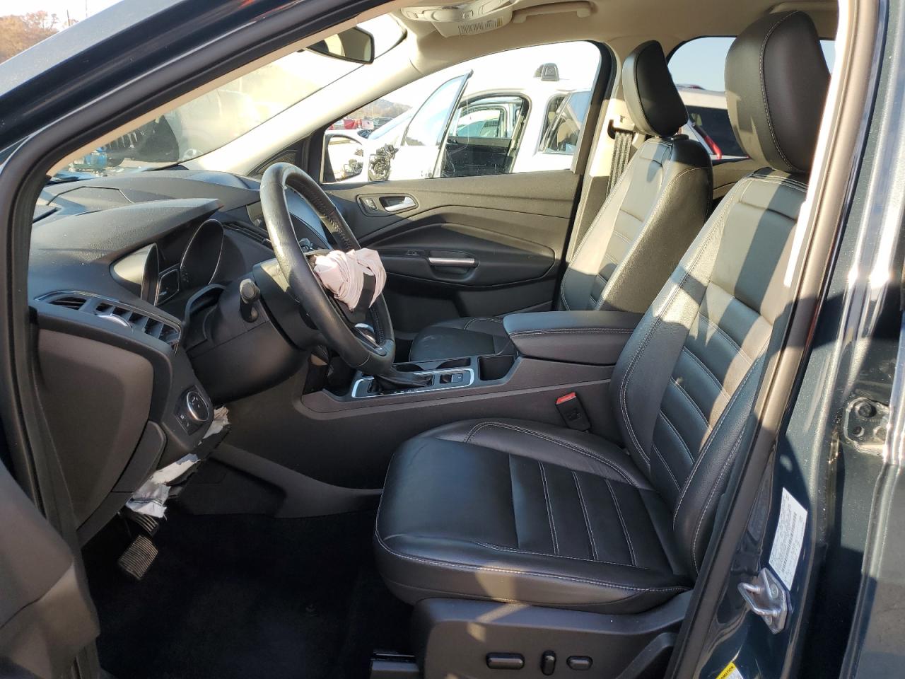 2019 FORD ESCAPE TITANIUM photo 13