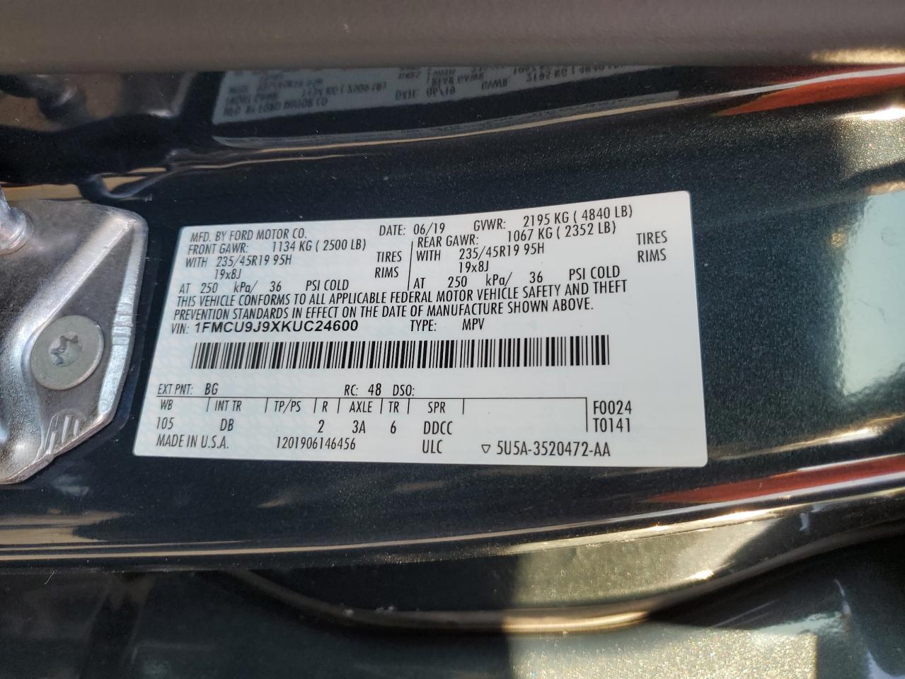 2019 FORD ESCAPE TITANIUM photo 27