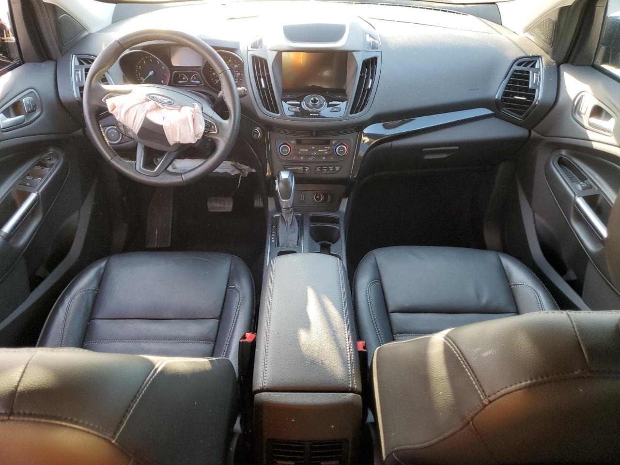 2019 FORD ESCAPE TITANIUM photo 15