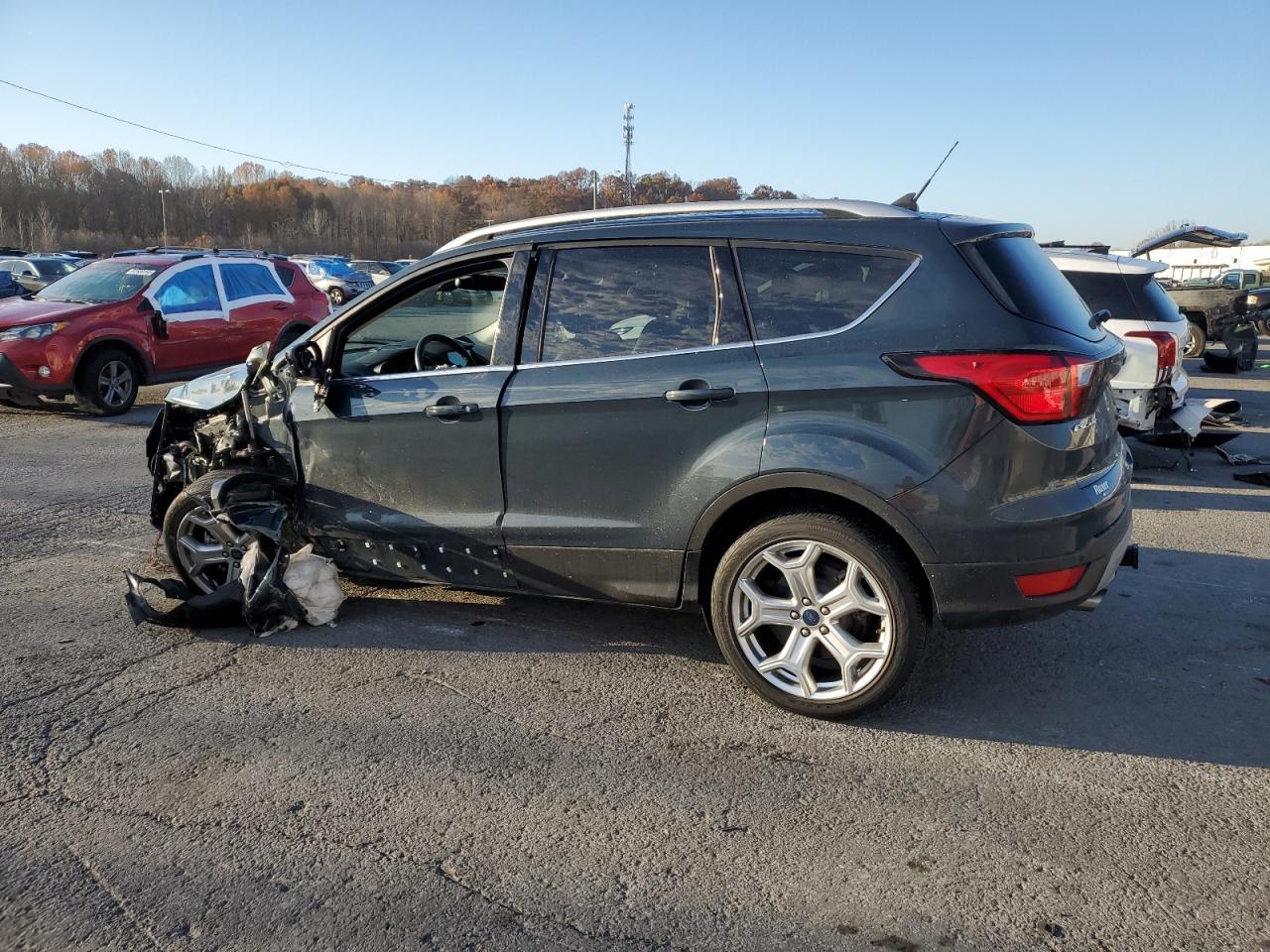 2019 FORD ESCAPE TITANIUM photo 3