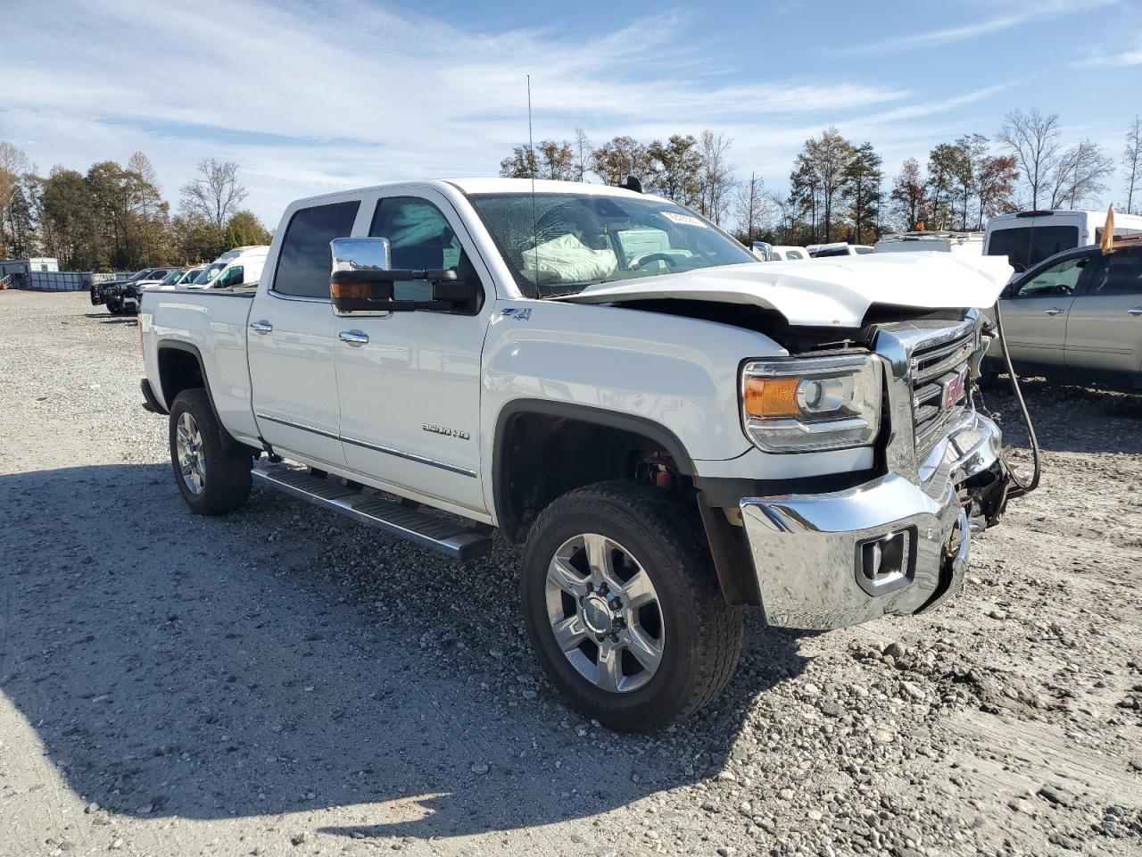 2017 GMC SIERRA K2500 SLT photo 7