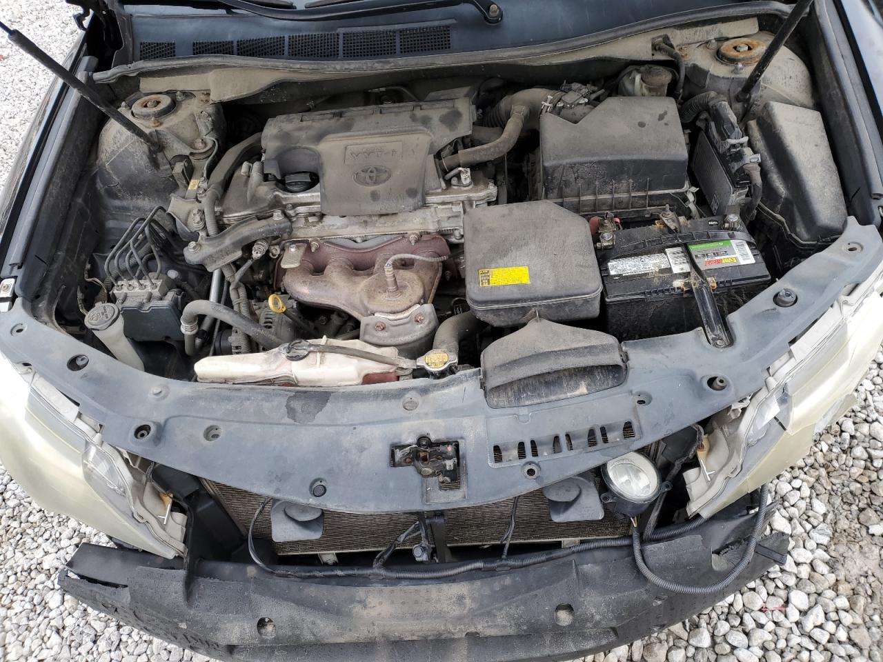 2013 TOYOTA CAMRY SE photo 11