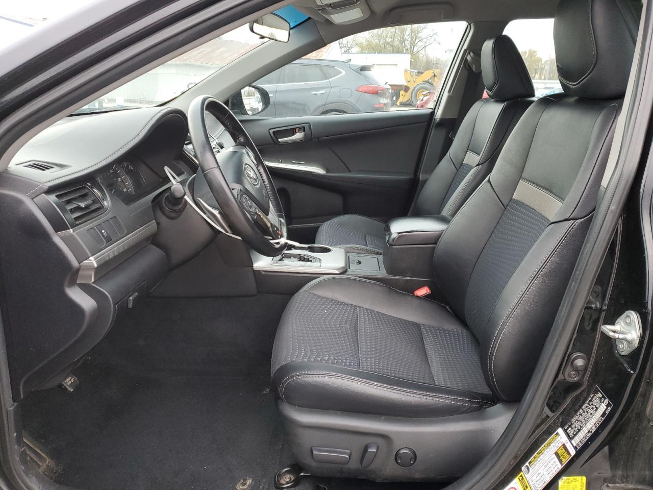 2013 TOYOTA CAMRY SE photo 7