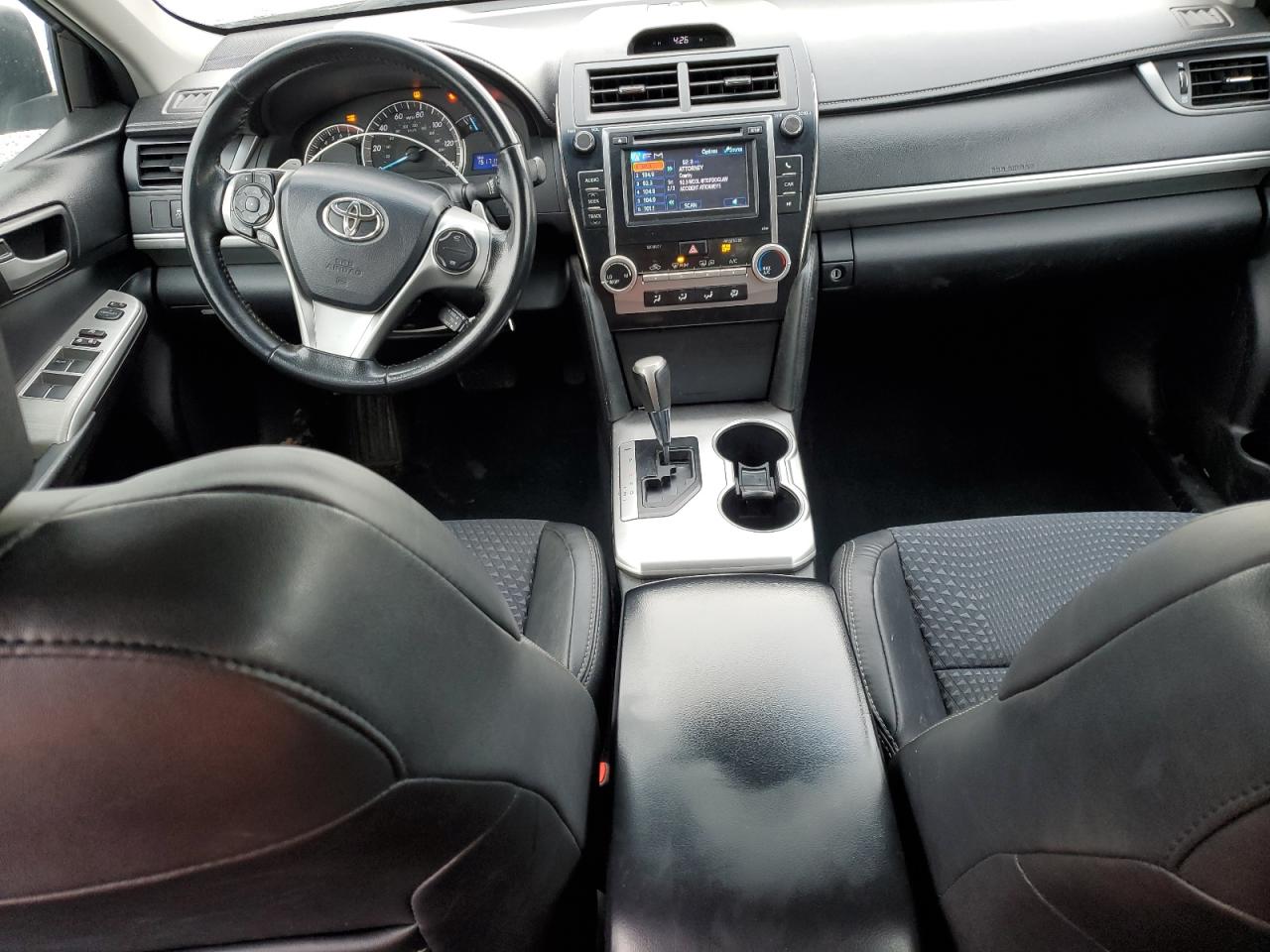 2013 TOYOTA CAMRY SE photo 8