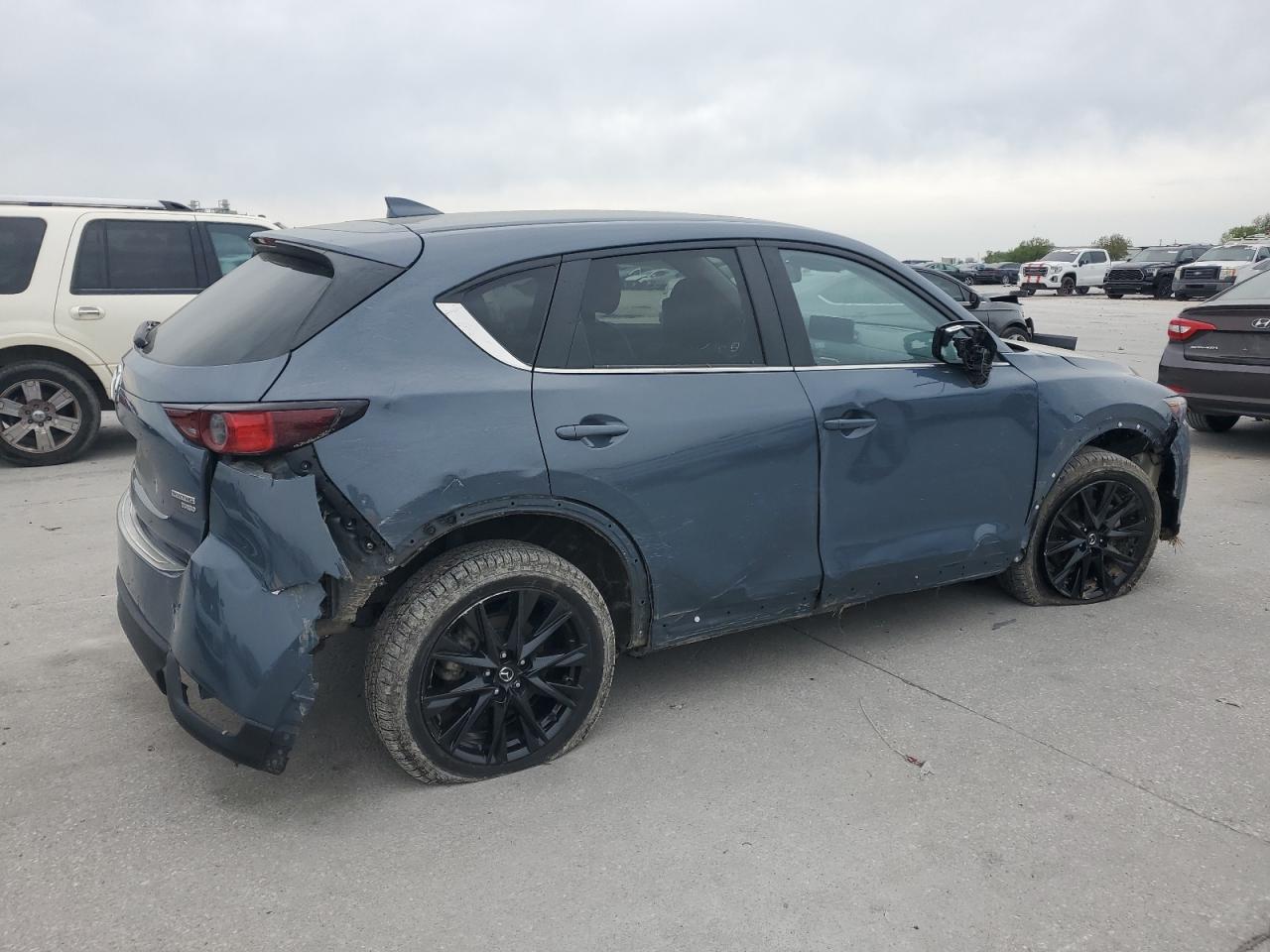 2021 MAZDA CX-5 CARBON EDITION photo 3