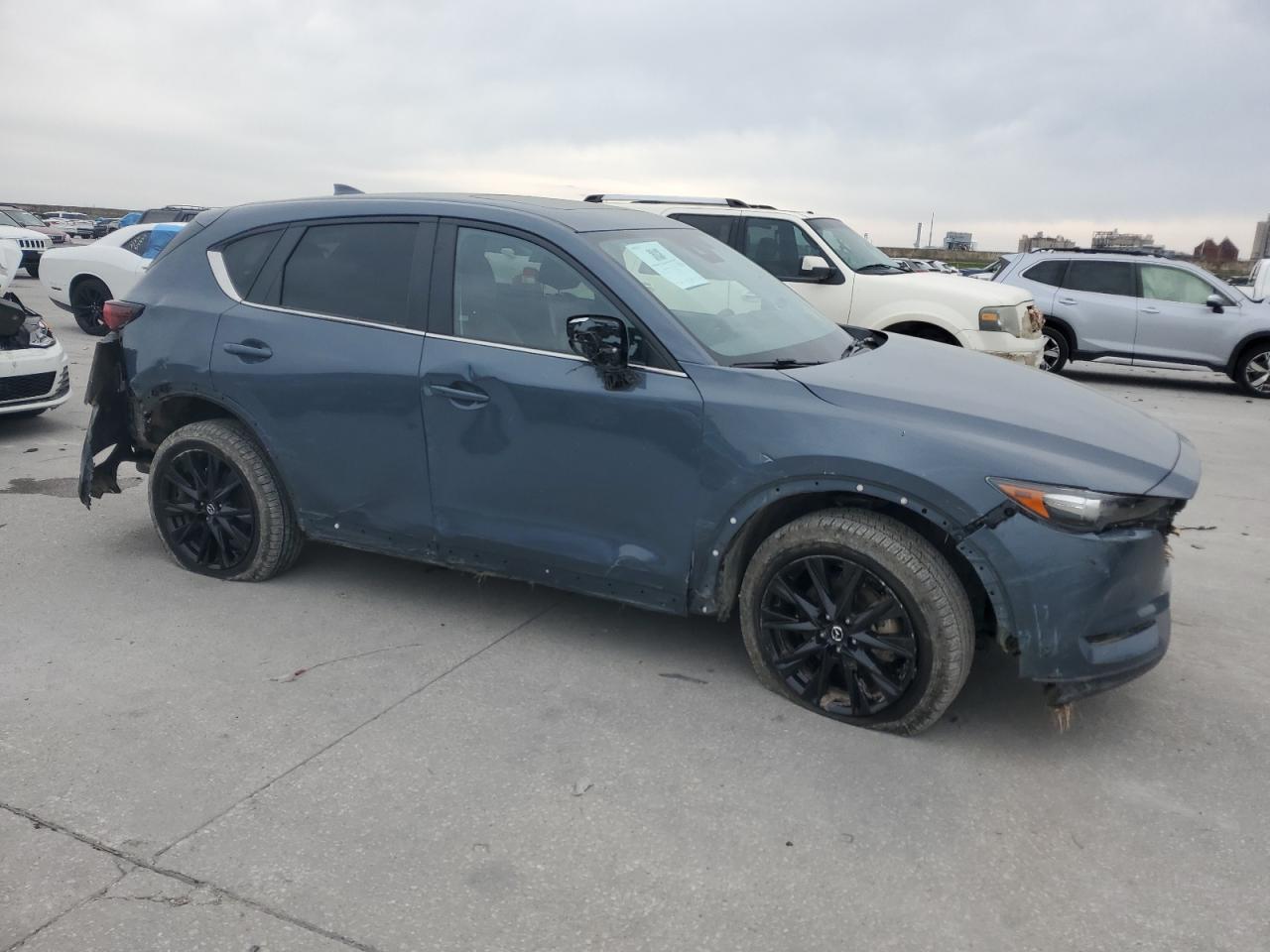 2021 MAZDA CX-5 CARBON EDITION photo 4