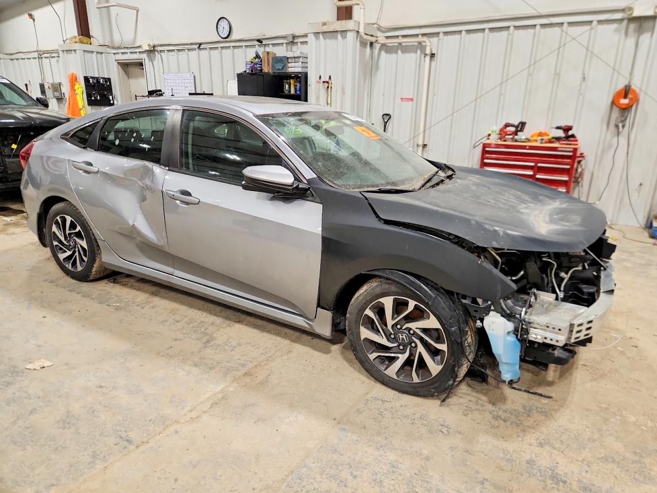 2017 HONDA CIVIC EX photo 4