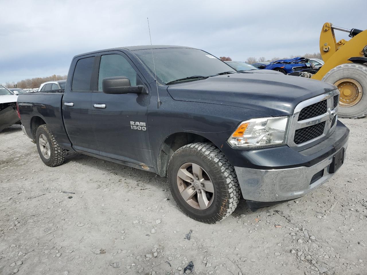 2016 RAM 1500 SLT photo 4