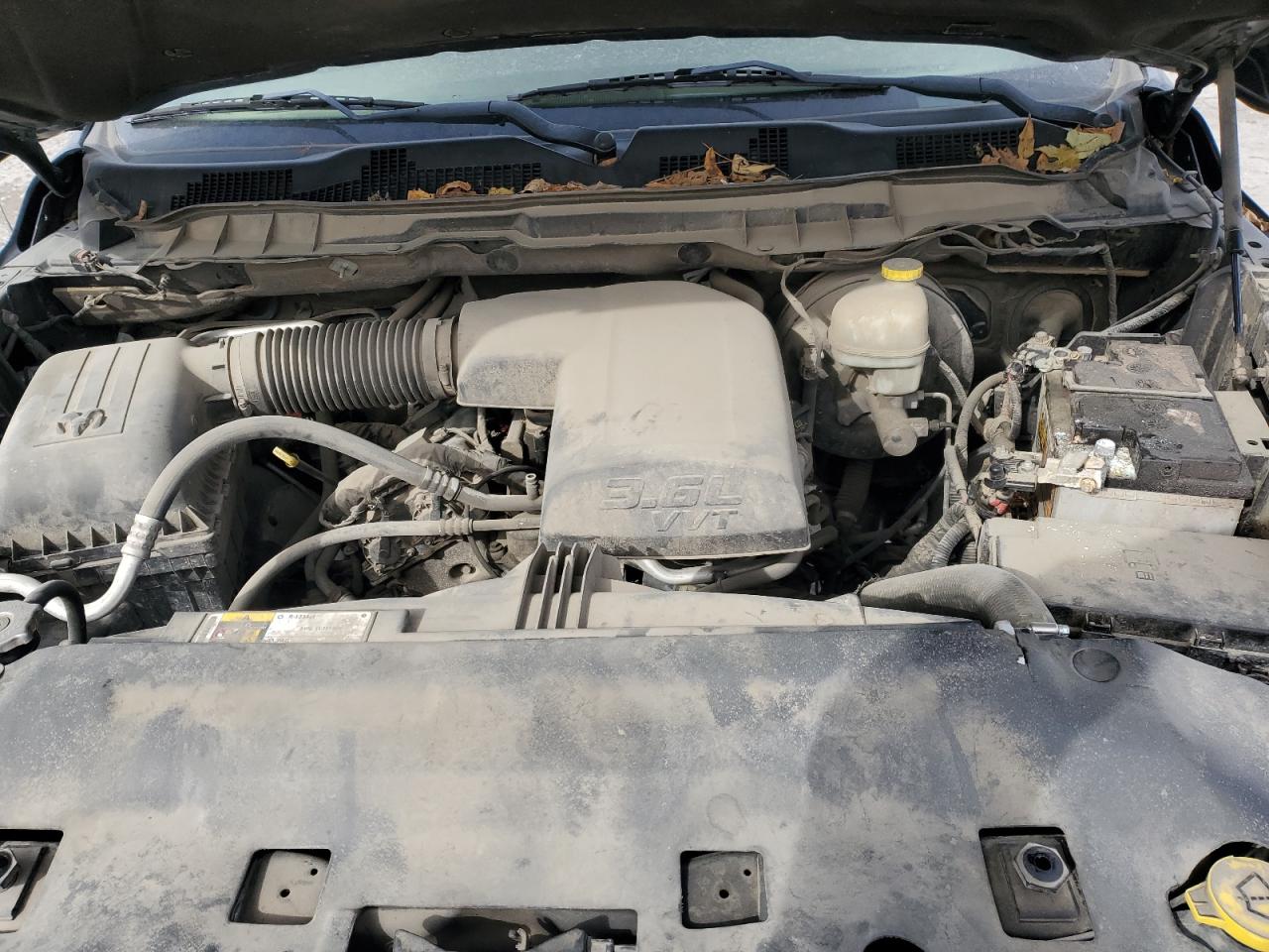 2016 RAM 1500 SLT photo 11
