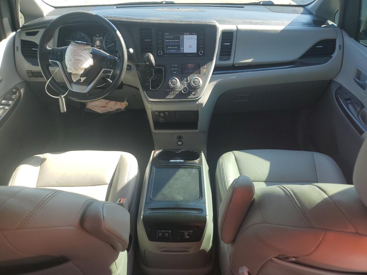 2020 TOYOTA SIENNA XLE 7-PASSENGER photo 15