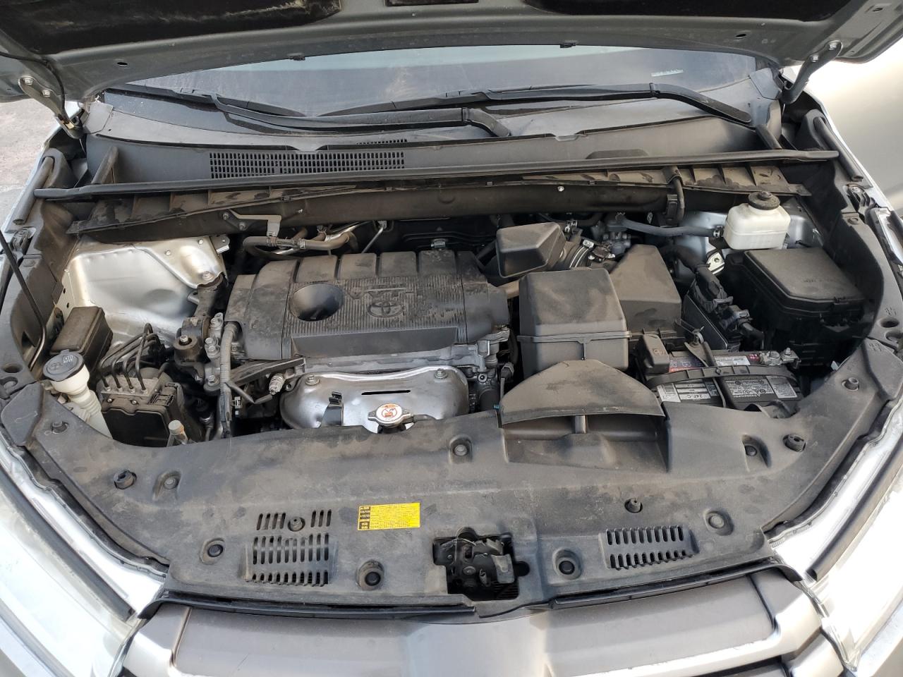 2019 TOYOTA HIGHLANDER LE photo 34