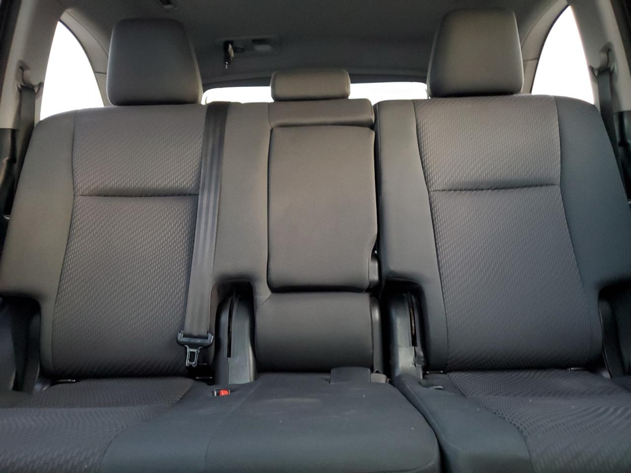 2019 TOYOTA HIGHLANDER LE photo 28