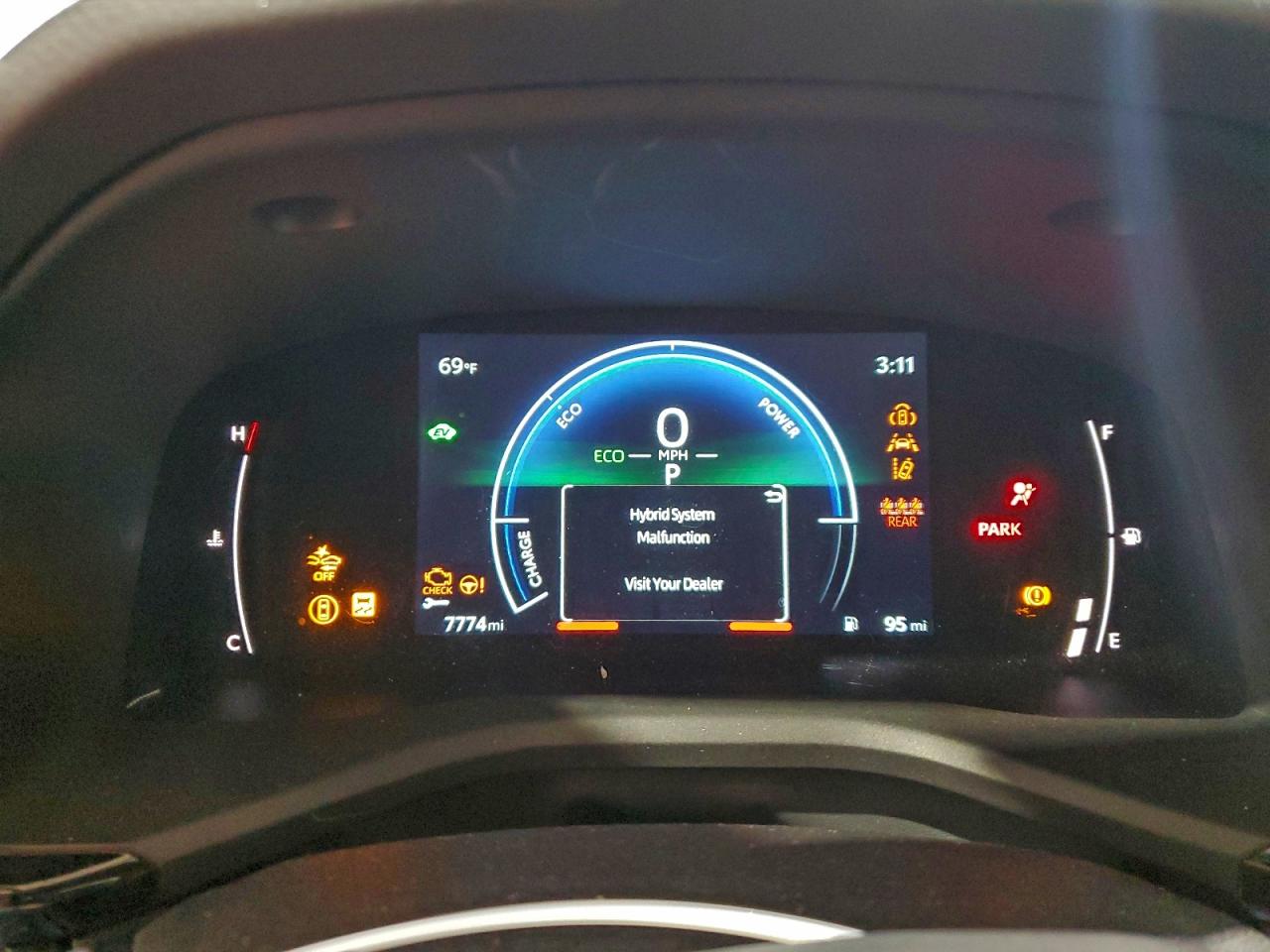 2025 TOYOTA CAMRY XSE photo 17