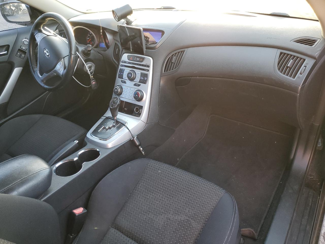 2010 HYUNDAI GENESIS COUPE 2.0T photo 8