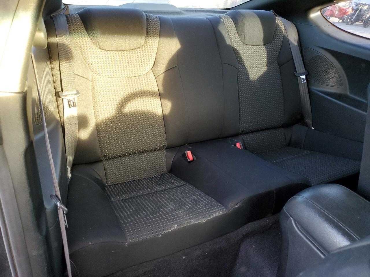 2010 HYUNDAI GENESIS COUPE 2.0T photo 10