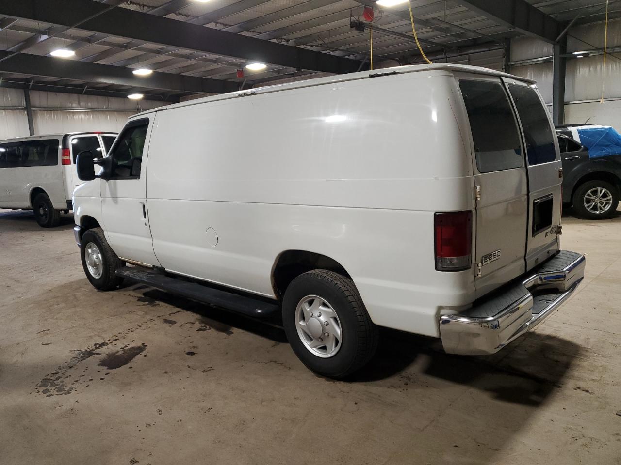 2009 FORD ECONOLINE E250 VAN photo 2