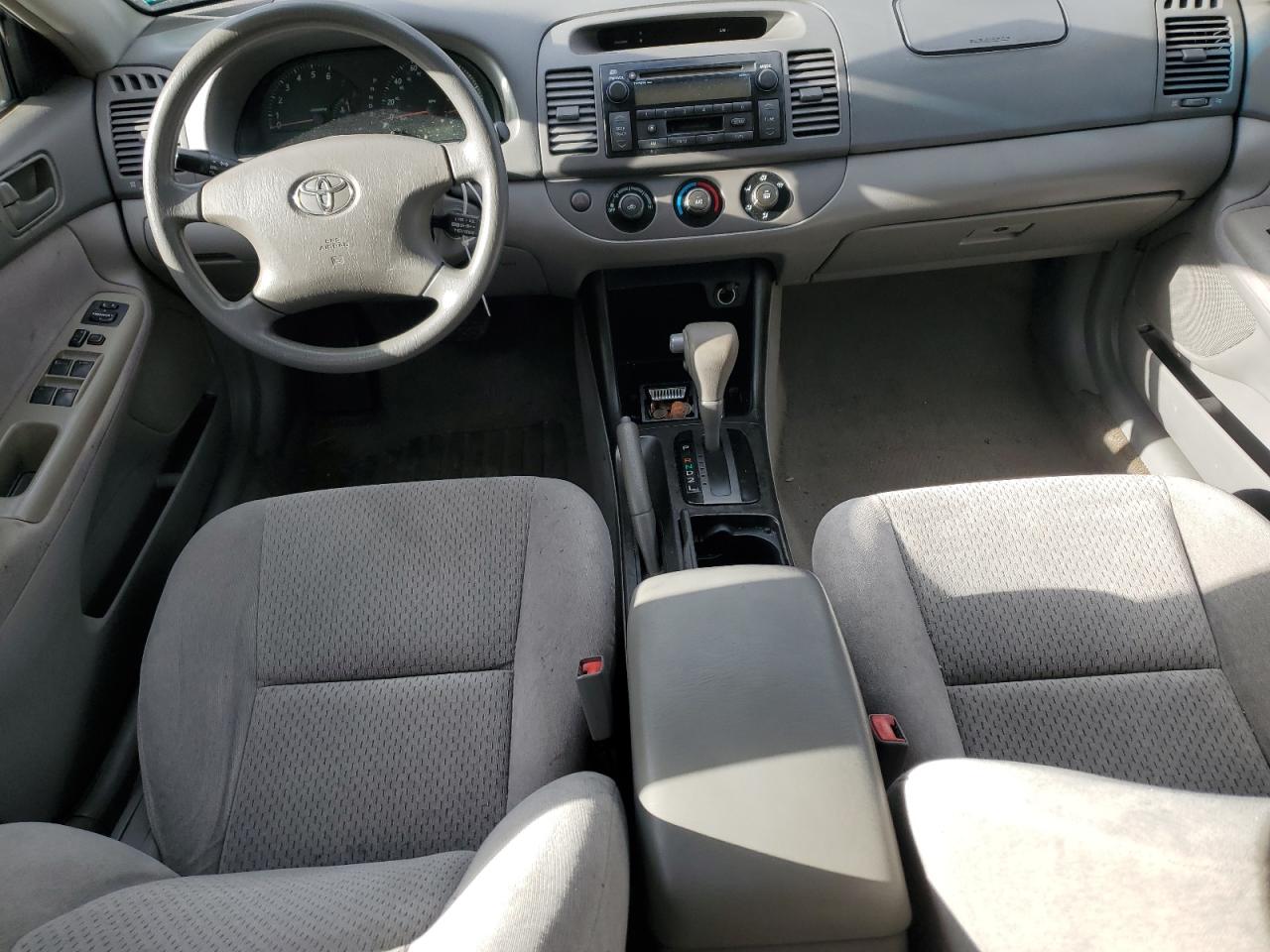 2002 TOYOTA CAMRY LE photo 15