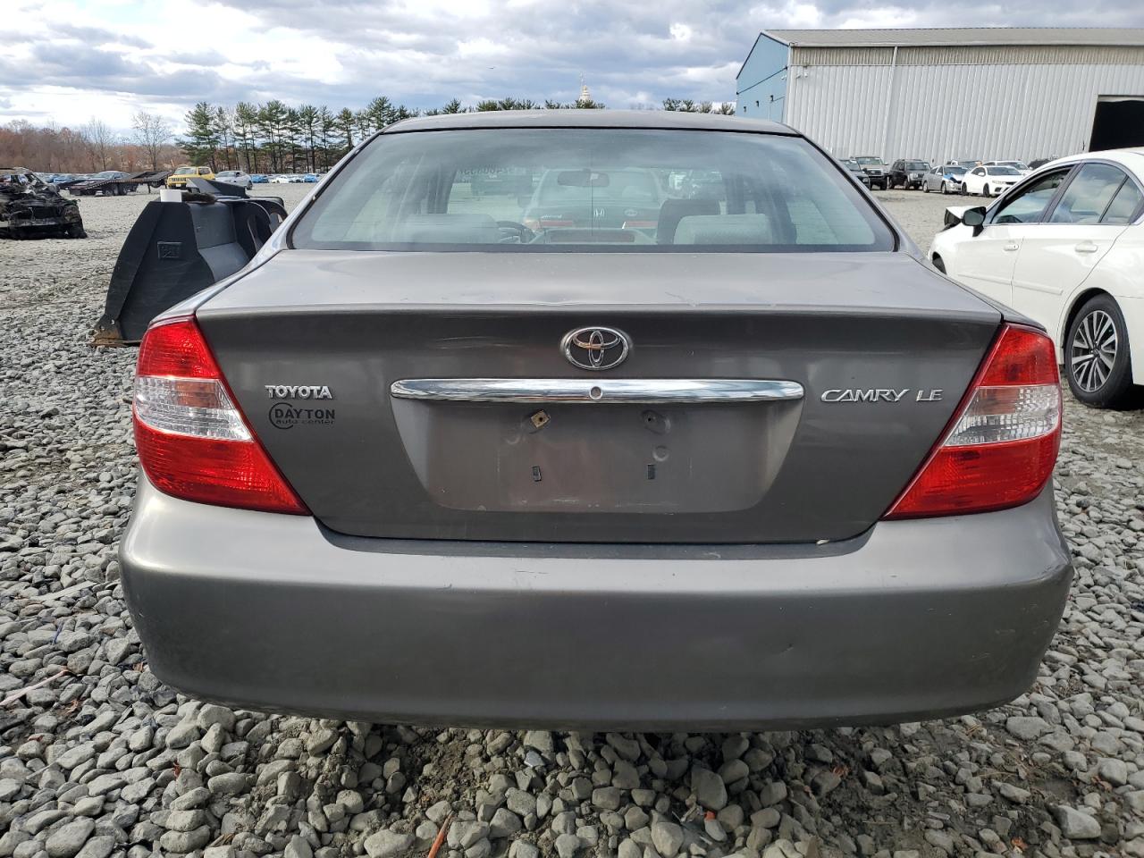 2002 TOYOTA CAMRY LE photo 11