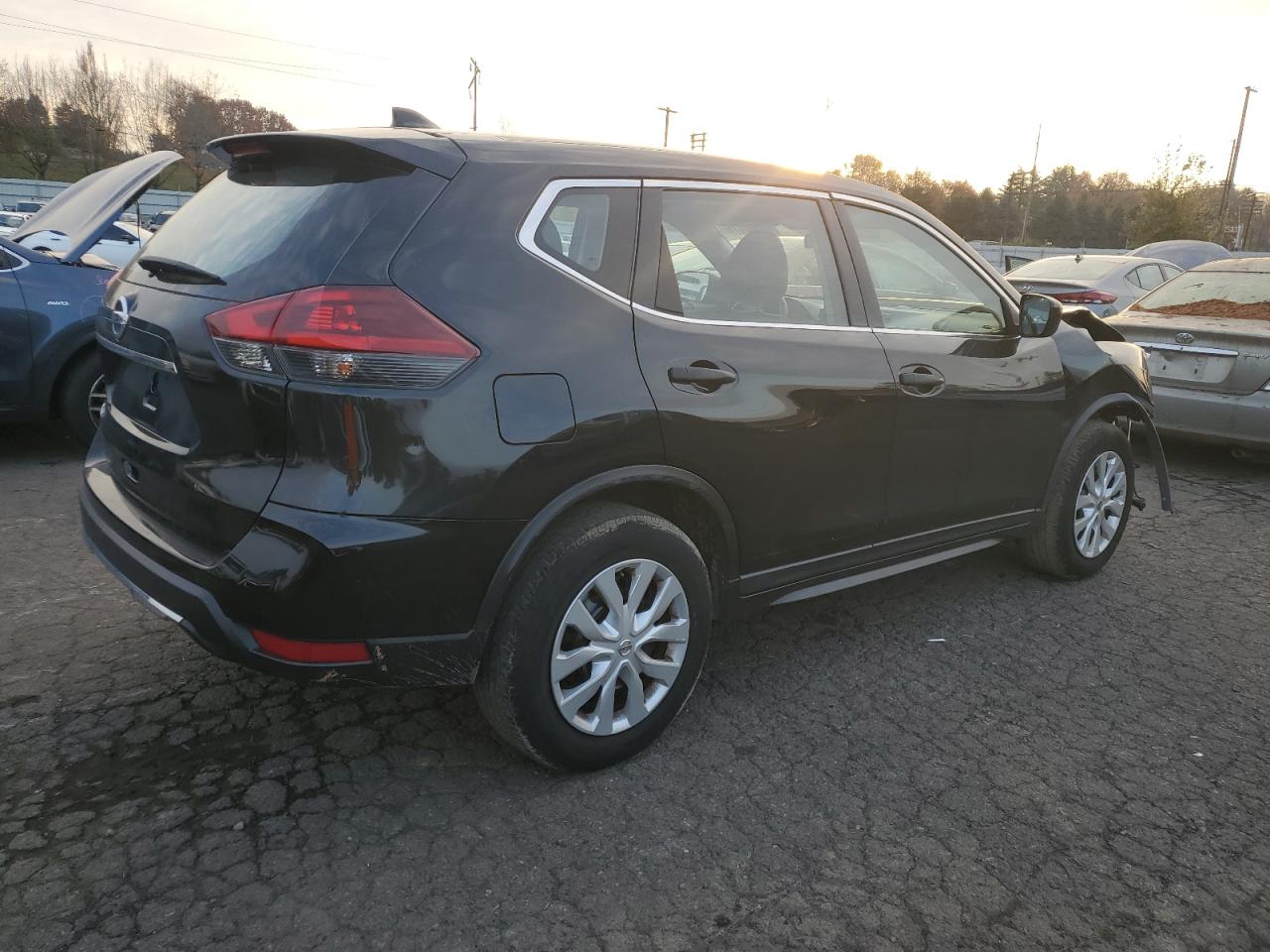 2018 NISSAN ROGUE S photo 7