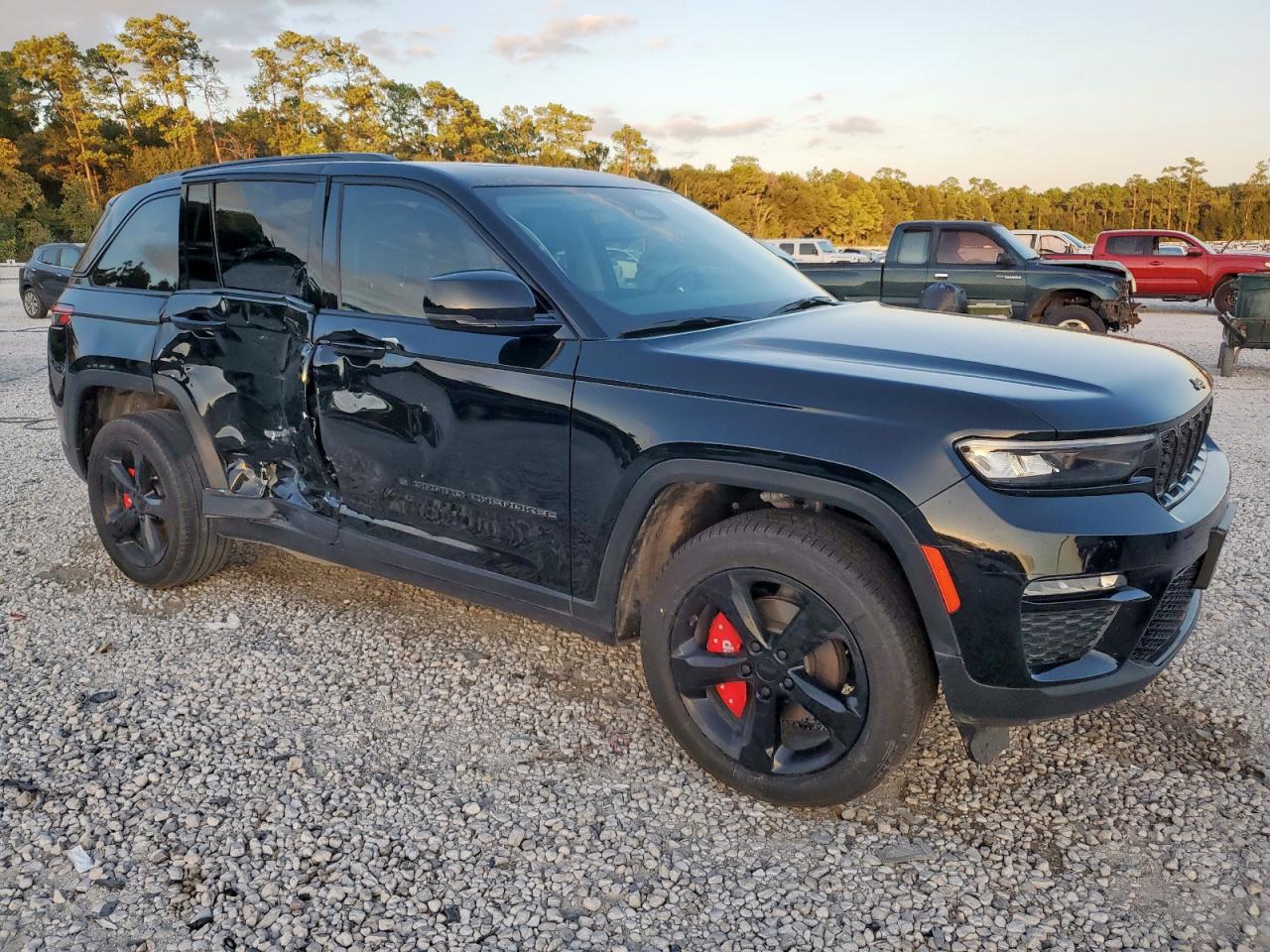 2024 JEEP GRAND CHEROKEE LIMITED photo 4