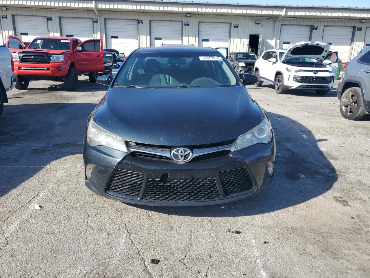 2015 TOYOTA CAMRY photo 9